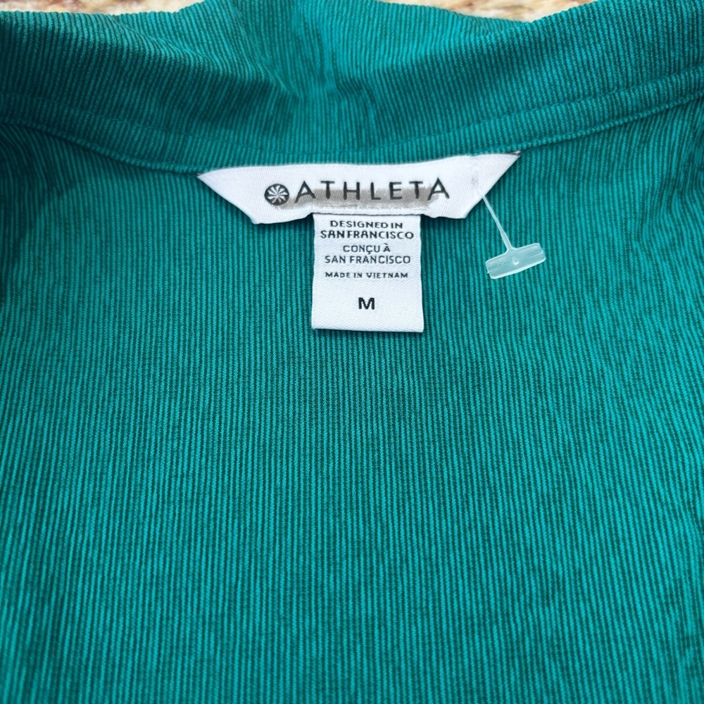 Athleta Echo Teal Button-Up Top NWT - Picture 7 of 7